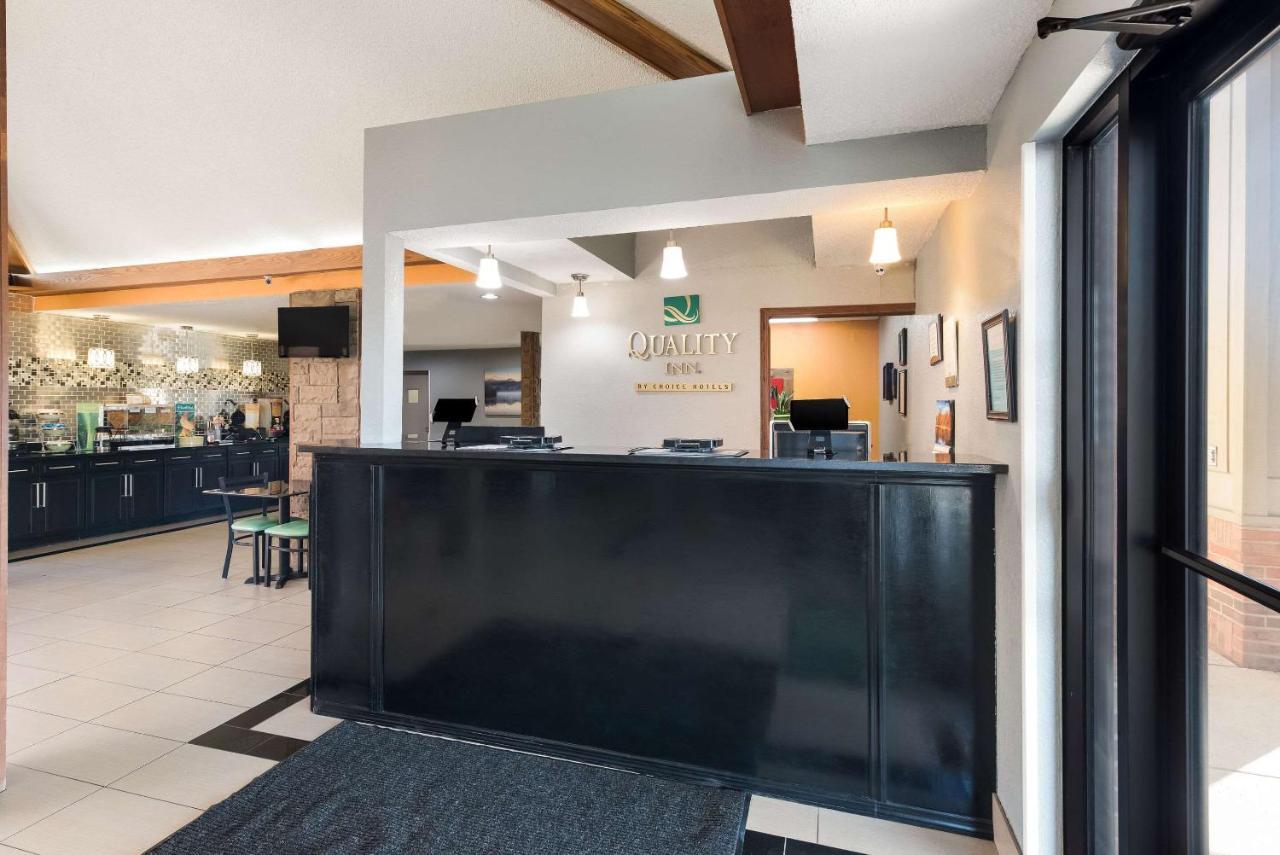 Quality Inn Upper Sandusky Exterior photo