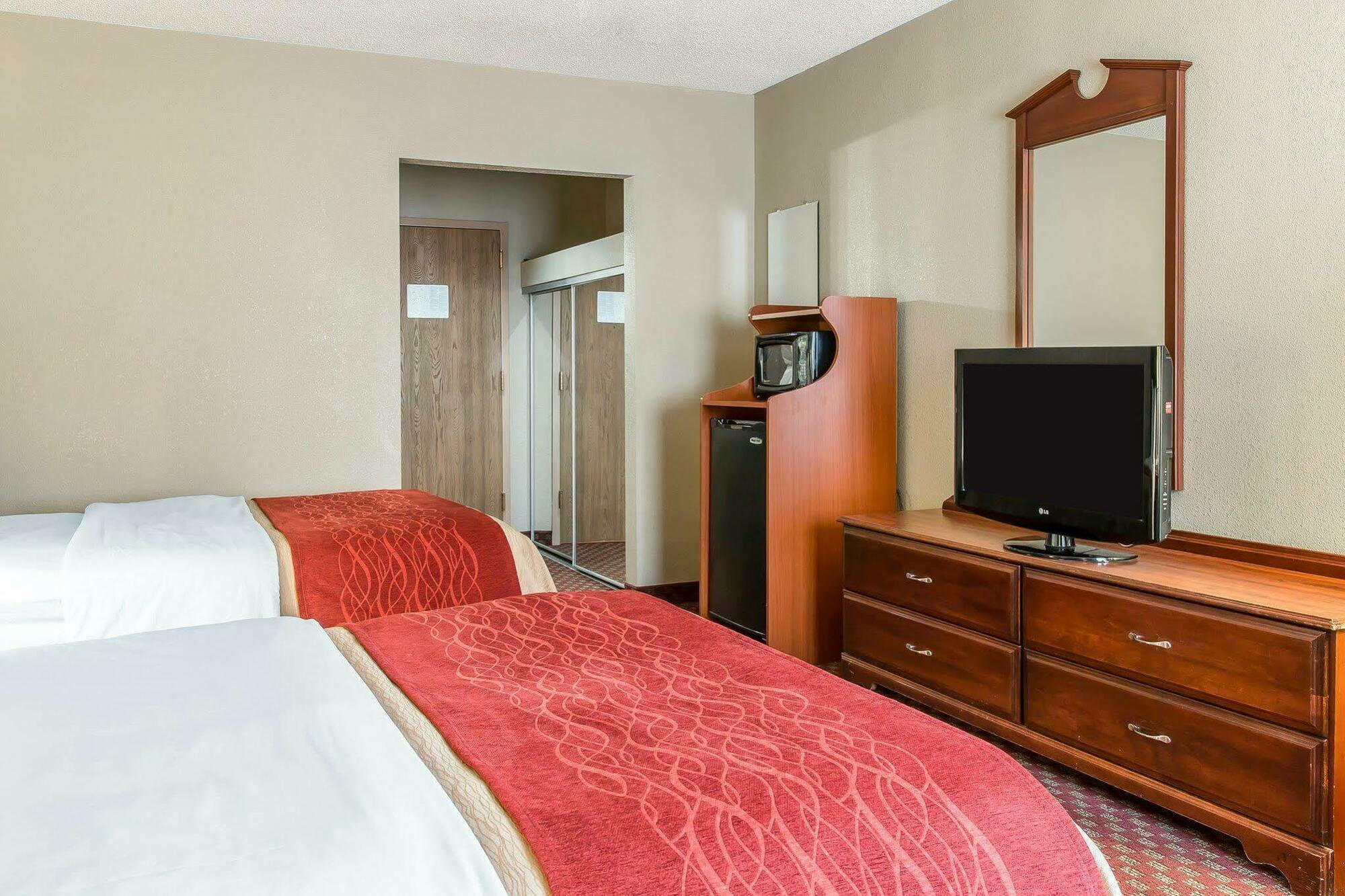 Quality Inn Upper Sandusky Exterior photo